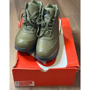 Army green Nike ACG boots men’s size 13